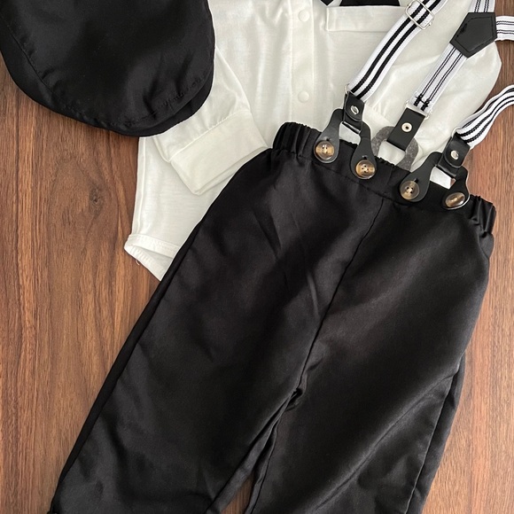 White and Black Baby Gentlemen’s Outfit Set - Picture 2 of 2